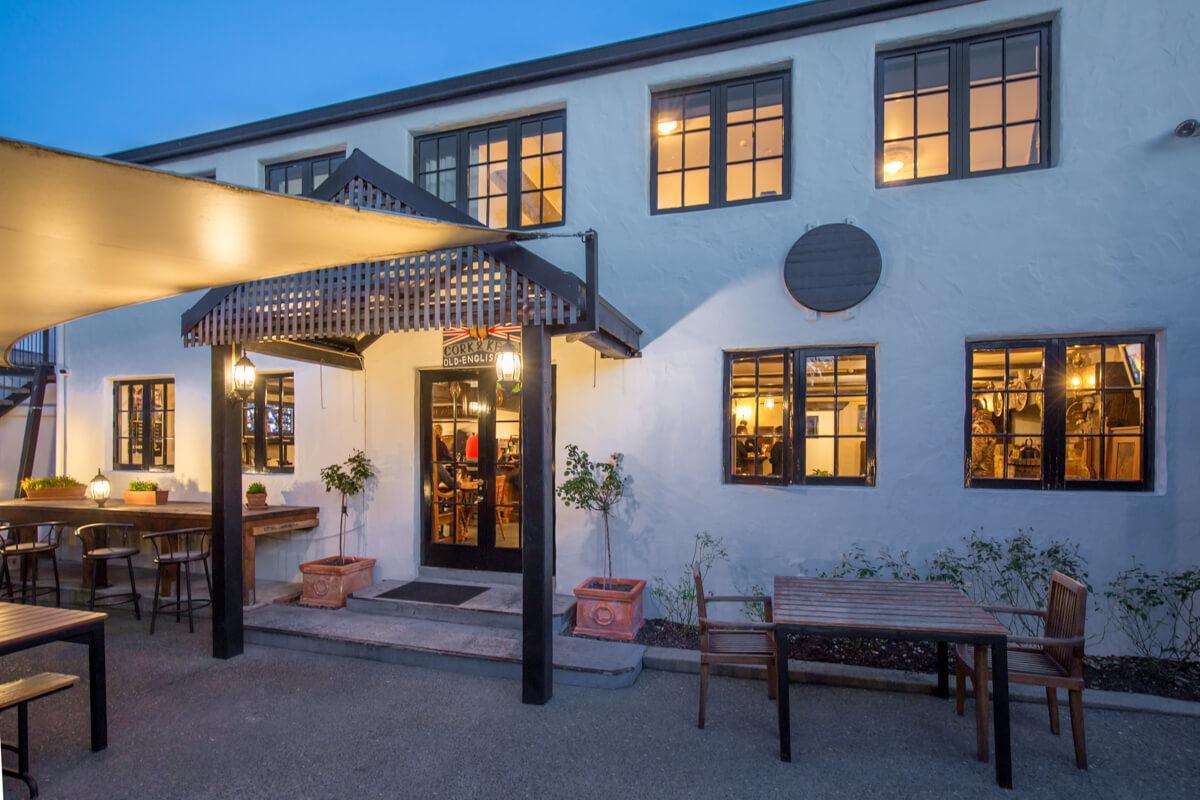 Cork And Keg Motel Renwick Eksteriør bilde